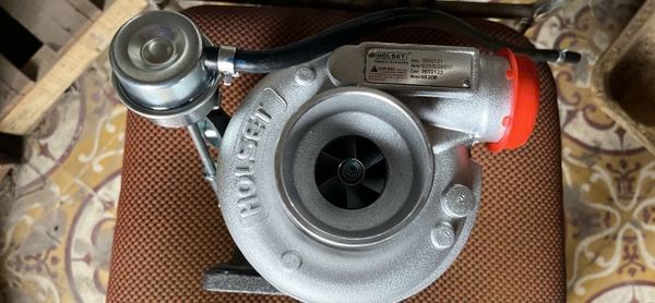 TUR BO PW130-6/150/4D102 HX30W 4BTAA 5.9 HOLSET (CÓ ĐIỀU TỐC) ĐẾ(45*86) HÚT(42*52) GIÓ(64*76) - BH03T - HT