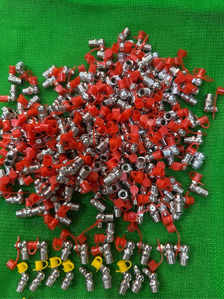 VÚ BƠM MỠ Ø10 CONG VUÔNG