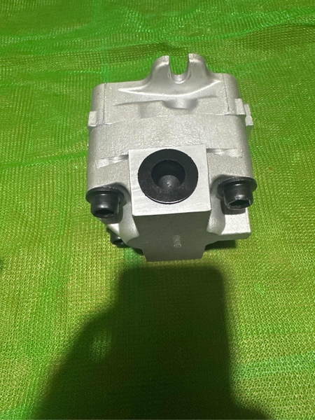 BƠM KHIỂN PC50 PC35-8 Lỗ to*10T*2T*Tâm 80*1 đng dầu,khoang 25*H98-Nhôm-  YC-part