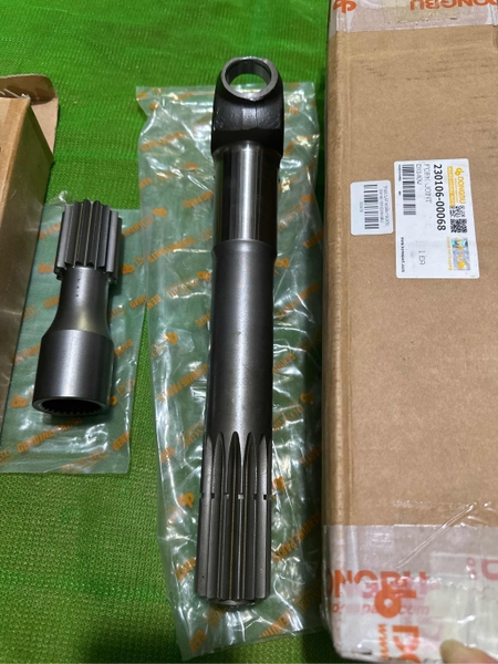 TRỤC LÁP NGẮN TRƯỚC CHỮ THẬP DX140 R140-9 15R DONGBU