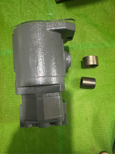 BƠM KHIỂN AP2D25 AP2D28 DX55/EW55 18*9cc 4BL NỔI /1 ĐƯỜNG DẦU JPC