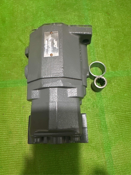 BƠM KHIỂN AP2D25 DX55W 18*9cc 4BL CHÌM / 1 LỖ DẦU JPC