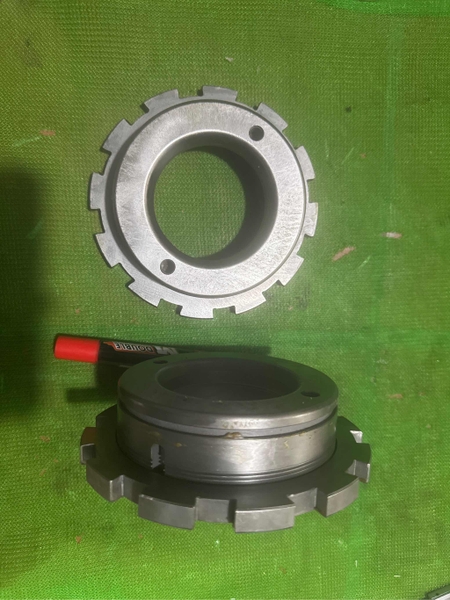 ĐẾ BẮT REN D31 PHI 130*H45  QTN