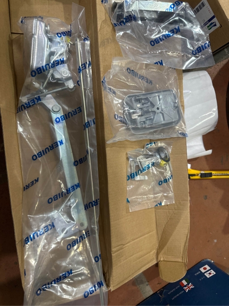 BỘ KHÓA CỬA SK200-6/8