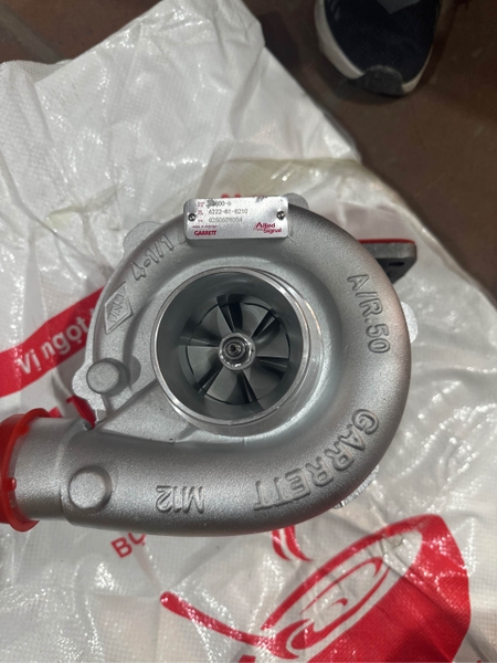 TUR BO SK330-6 6HK1 4 LỖ BẮT BU LÔNG  HÃNG GRET / BH 03 THÁNG/HT