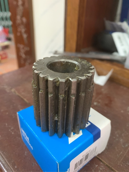 BR GIỮA DCTD EX55 EX60-5 19R 20*42*45 KO RÃNH PHANH - HLP
