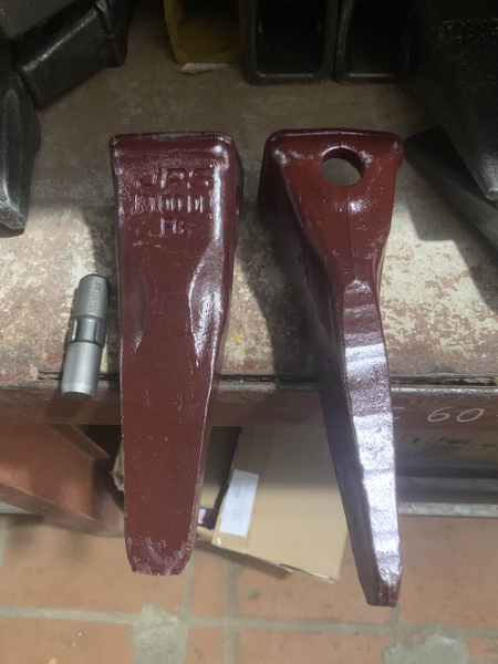 RĂNG ĐẤT = ĐÁ PC100 THÉP RÈN DÀI 230 /2.3kg JPS