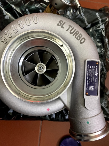 TUR BO PC300-6/7/8/ 350-8/6D114/HX40W SL CỔ LOE CHÂN TO ĐẾ(70*83) CỔ HÚT(54*74) CỔ GIÓ(95*102) ( ĐẦU VÒI LOE MỘT CHÚT)