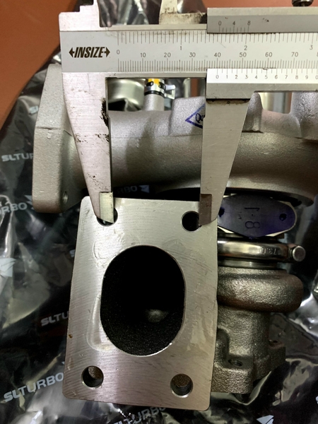 TUR BO PC130-7/8/4D95 TD04L-CÓ ĐIỀU TỐC-SL.ĐẾ(40*73)CỔ HÚT BẮT 3BL TÂM 67 PHI LỖ 38.CỔ GIÓ(67*78)CỔ XẢ BẮT 4BL