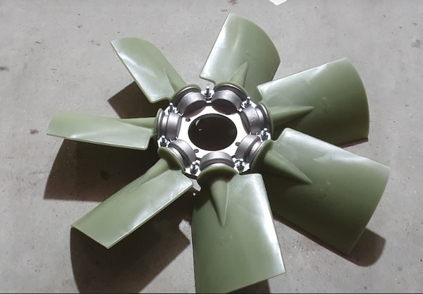 CÁNH QUẠT LU HAMM 3410D 3412 7C tâm lỗ 97 trục 82 DK550 - BM