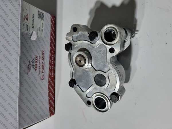 BƠM NHỚT 6D31  36R  ĐỜI NEW- TPSUZU BH