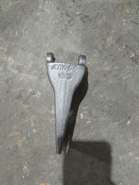 RĂNG ĐẤT 18S THÉP DẬP - XHget