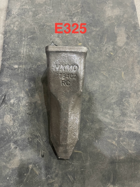 RĂNG ĐÁ CAT E325 THÉP DẬP - HXMD