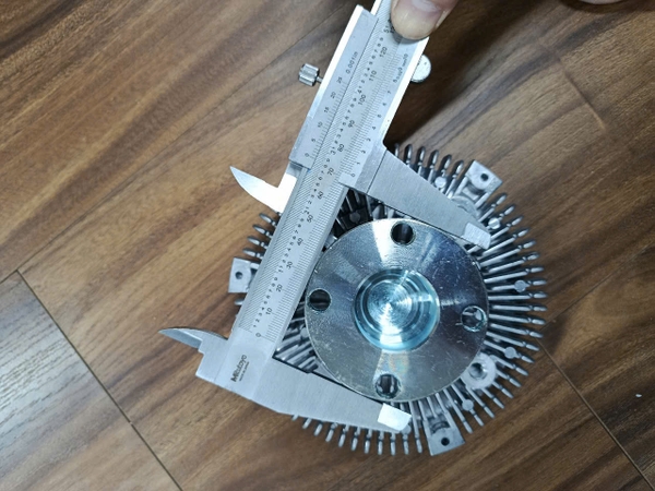 LY TÂM CÁNH QUẠT R60-9 4TNV94