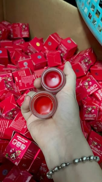 Son Dưỡng Môi Lựu Đỏ Làm Hồng Môi Giảm Thâm Loang Sau Phun Xăm