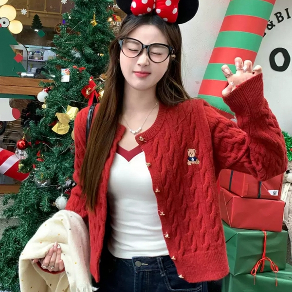 Áo khoác len cardigan thêu gấu cúc tim Tuvada - LCG53