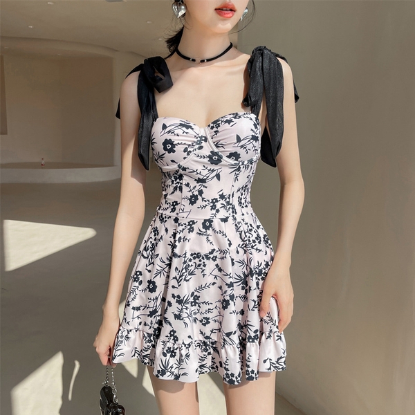 Bikini 1 mảnh họa tiết hoa đen Tuvada - BHN120