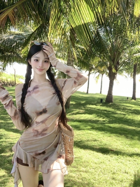 Bikini 2 mảnh kèm áo khoác ngoài kín đáo Tuvada - BLN168