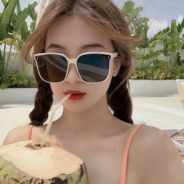 Kính mắt thời trang gọng nhựa mắt to Tuvada – KMD15