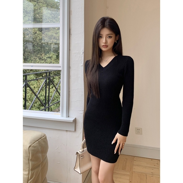 Váy body dáng ngắn dài tay cổ V Tuvada - VLCV89