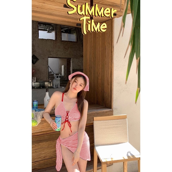 Bikini 2 mảnh Tuvada tặng kèm khăn, set đồ đi biển tôn dáng dễ mặc, đồ bơi nữ 4 chi tiết - BXK167