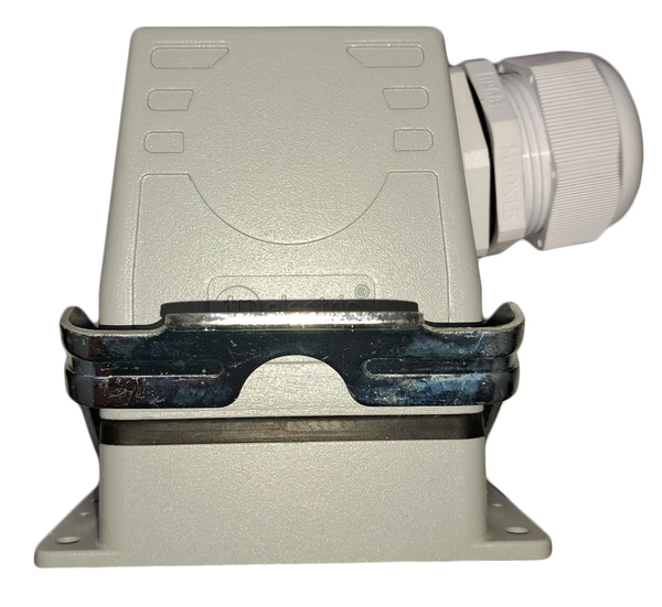 Jack cắm 32 chân 16 A