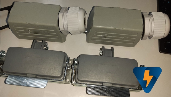 Giắc cắm (jack cắm) 16 chân 16A vuông