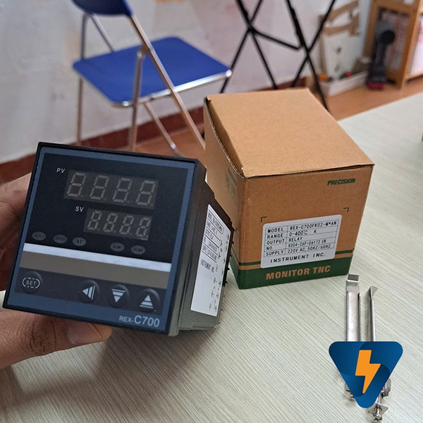 RKC REX-C700FK07-M*AN Đồng hồ nhiệt độ REX-C700