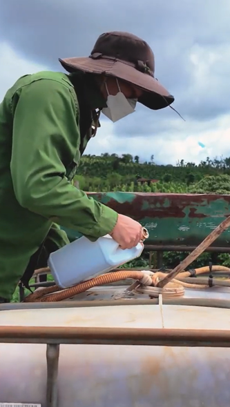 Bà Con Nông Dân Tin Dùng Sản Phẩm Của ORGAFARM