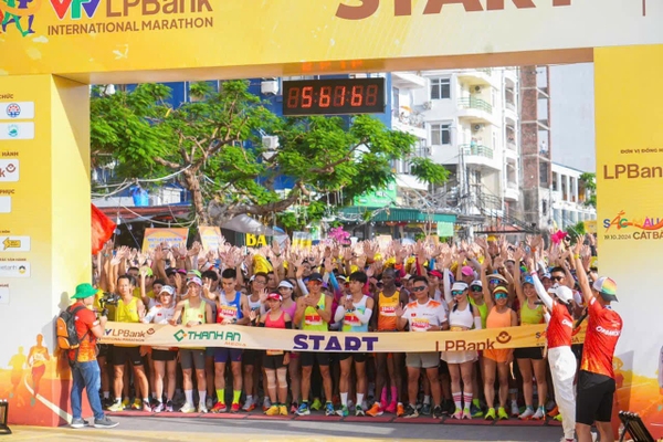 Giải Marathon quốc tế VTV LPbank - Sắc màu Hoàng Hôn Cát Bà 2024