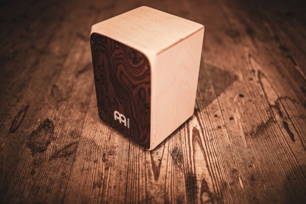 5 Mẫu Trống Cajon Hay Nhất Cho Biểu Diễn Acoustic