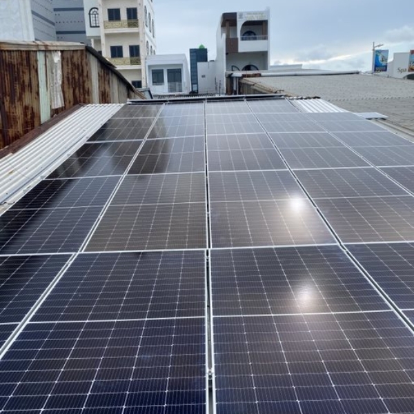 Hệ Điện Mặt Trời Hoà Lưới 15kWp 3 Pha Tự Lắp (Dùng Ban Ngày, Có Điện Lưới) - Hoá Đơn 6 - 8 Triệu