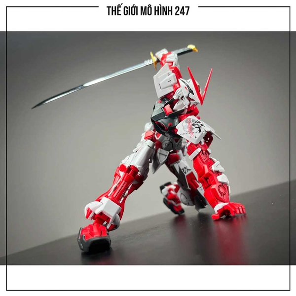 MÔ HÌNH LẮP RÁP MG RED FRAME KAI JJ (KÈM ĐẾ + DECAL NƯỚC + 4 KIẾM)