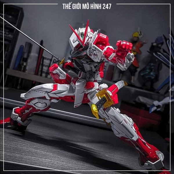 MÔ HÌNH LẮP RÁP MG RED FRAME KAI JJ (KÈM ĐẾ + DECAL NƯỚC + 4 KIẾM)