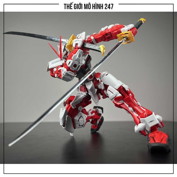 MÔ HÌNH LẮP RÁP MG RED FRAME KAI JJ (KÈM ĐẾ + DECAL NƯỚC + 4 KIẾM)