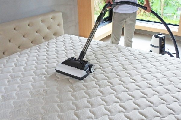 Cách tháo nệm lò xo đúng cách - giữ an toàn và độ bền của nệm