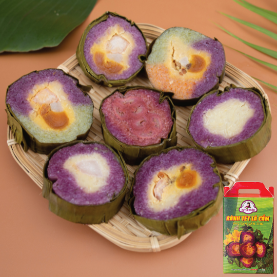 Bánh Tét Lá Cẩm (Nhân đậu xanh thịt)