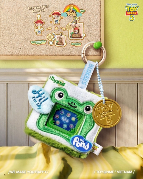 ĐỒ CHƠI HỘP MÙ MÓC KHÓA TOYSTORY DAADOOS MATE 01- PLUSHIE MEMORIES
