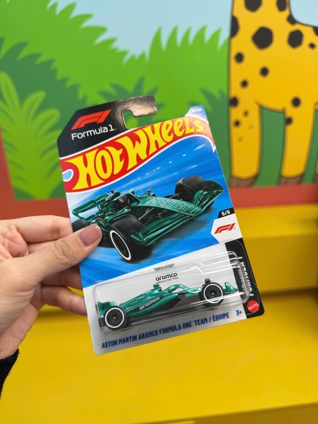 ĐỒ CHƠI XE MÔ HÌNH HOT WHEELS ASTON MARTIN ARAMCO