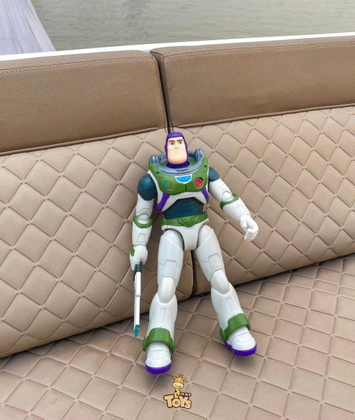 MÔ HÌNH BUZZ LIGHTYEAR PHIÊN BẢN CHÍNH HÃNG MATTLE