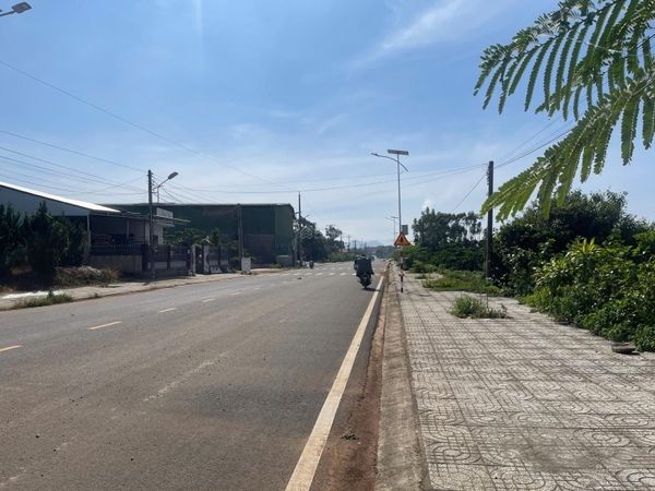 Mua bán đất Bảo Lộc đường Lê Lai mặt tiền giá ngộp