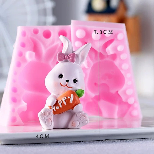 Khuôn Silicon - Động Vật - Con Thỏ Ngồi 2 Mảnh Ôm Cà Rốt 7.3cm
