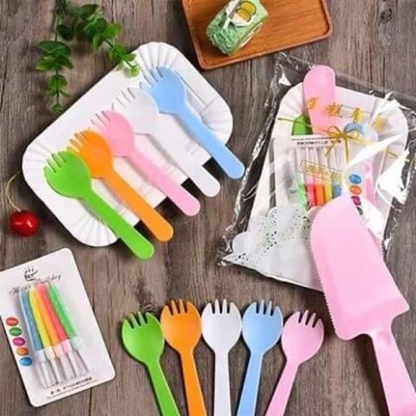 COMBO SET NĨA NẾN DAO NHỰA PHỤ KIỆN TRANG TRÍ BÁNH