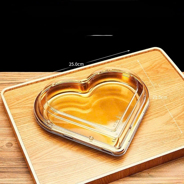 Hộp Nhựa - Trái Tim Đế Vàng - 19x21cm Cao 4.5cm