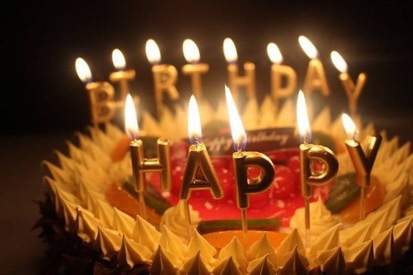 Nến Nhũ Happy Birthday - hồng phấn