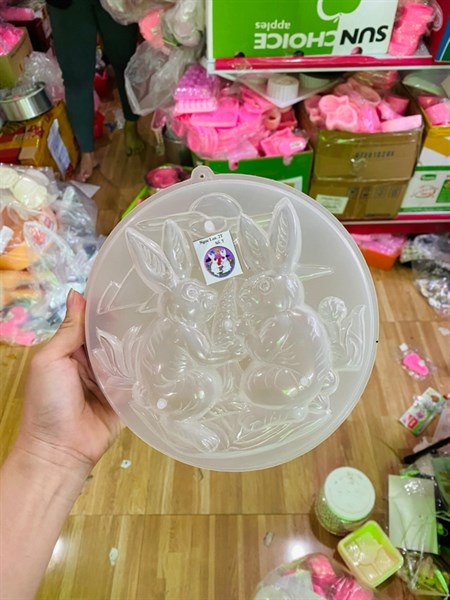 RNL07 - Khuôn Nhựa RCT - Tròn 20cm - Con Thỏ 2c