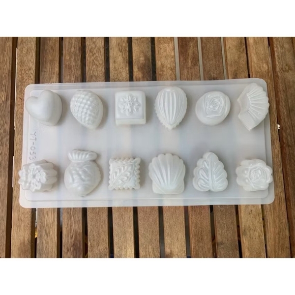 Vĩ Nhựa PP - 12 Mẫu Hoa Lá - yt 053 Khay Đá