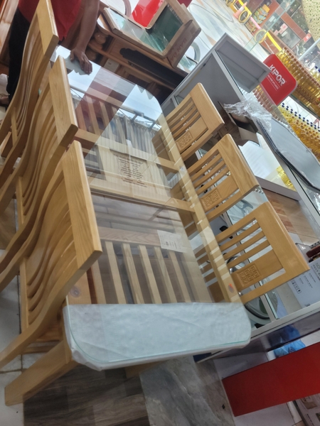 bàn ăn sồi trắng