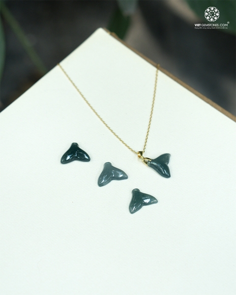 Mặt Dây Chuyền Đuôi Cá Lam Ngọc