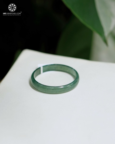 Vòng Nguyên Khối Cẩm Thạch - Jadeite Cho Bé